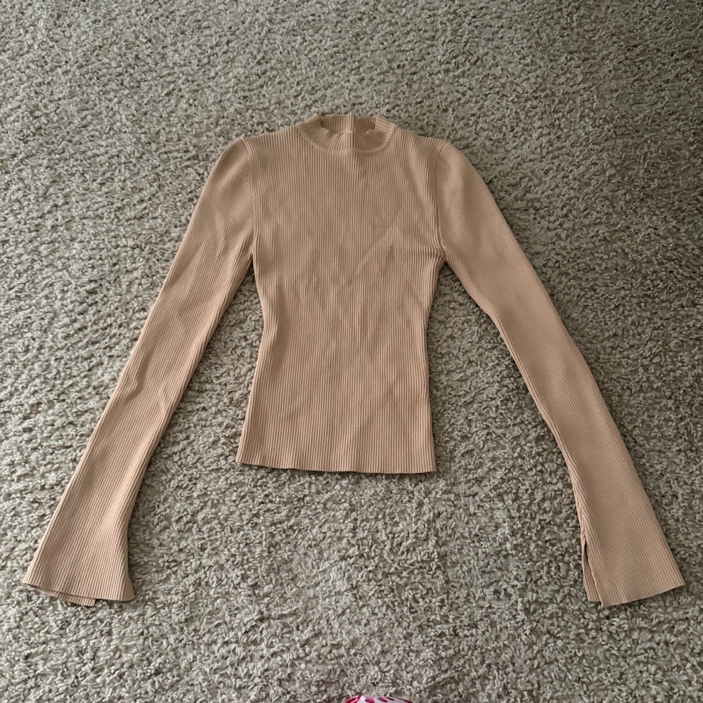Dissh sweater